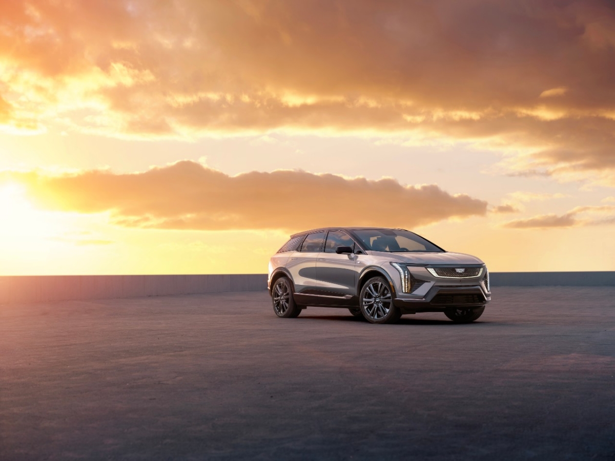 2025 Cadillac OPTIQ New entry point EV luxury 300 miles of range